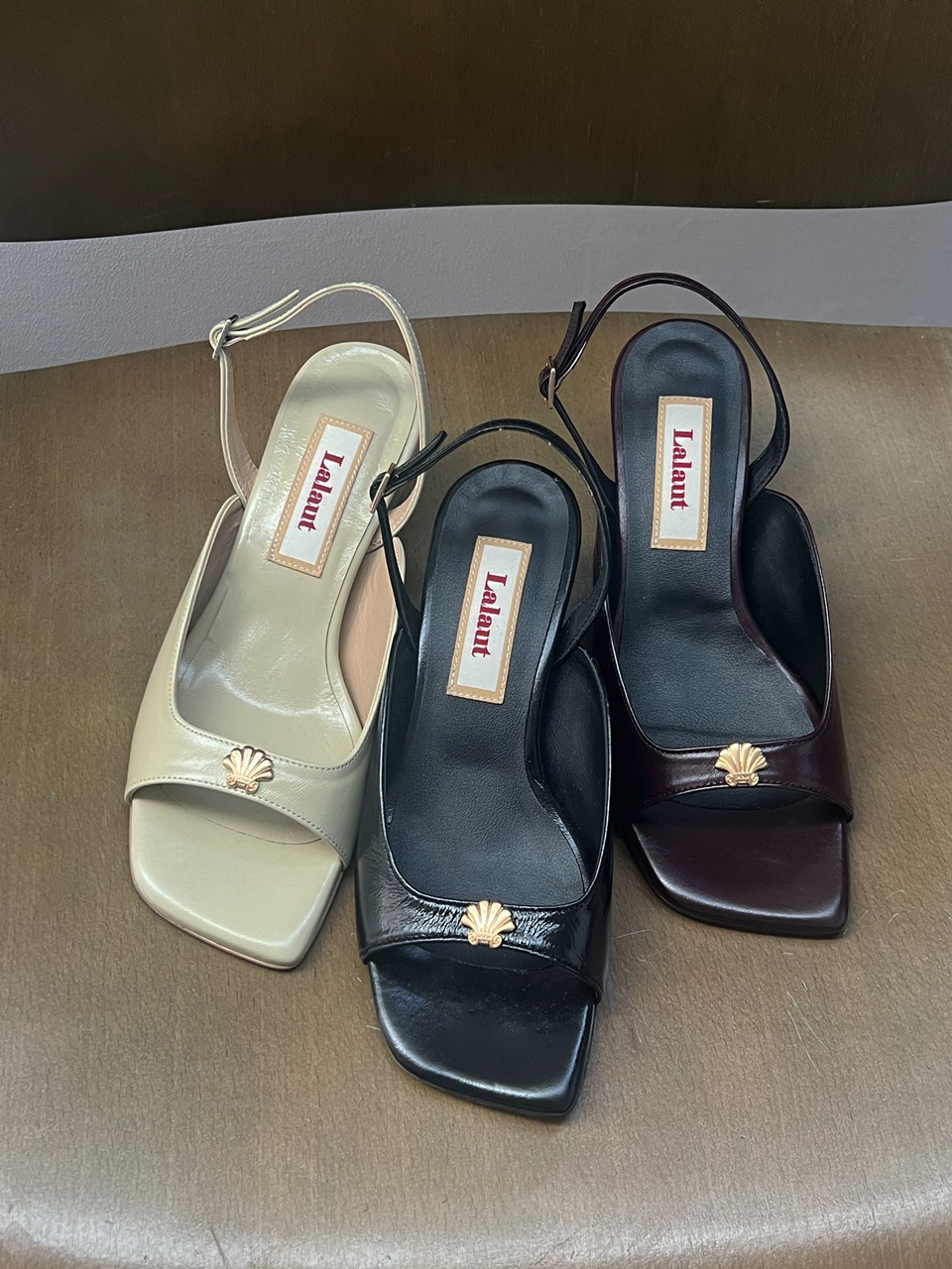 SHELL SIMPLE SANDALS-3colors